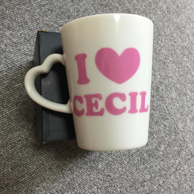 CECIL McBEE(セシルマクビー)のセシルマグ インテリア/住まい/日用品のキッチン/食器(グラス/カップ)の商品写真