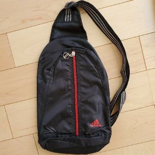 アディダス(adidas)のワンショルダー　adidas(ショルダーバッグ)