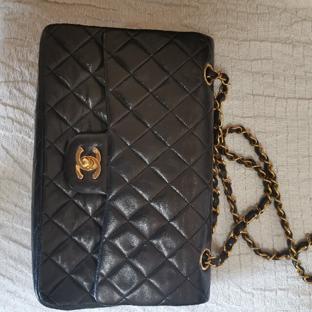 本物保証 CHANEL 26cm シャネル ラムスキン マトラッセ約25cm－奥行