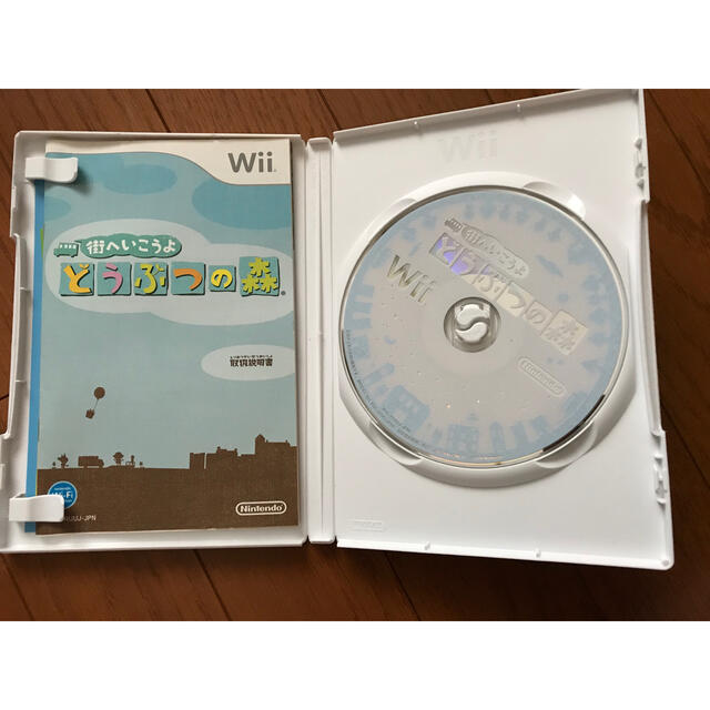 Wii(ウィー)の街へいこうよ どうぶつの森 エンタメ/ホビーのゲームソフト/ゲーム機本体(家庭用ゲームソフト)の商品写真