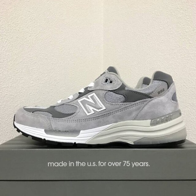 タグ箱カラー27cm 国内正規品 New Balance M992GR US9D 新品