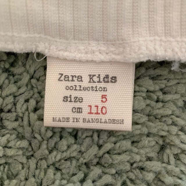 ZARA KIDS(ザラキッズ)の新品！！ZARA  タートルネックロンT キッズ/ベビー/マタニティのキッズ服女の子用(90cm~)(Tシャツ/カットソー)の商品写真