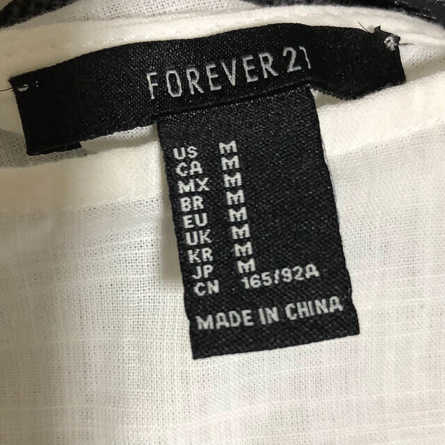 FOREVER 21(フォーエバートゥエンティーワン)のFOREVER 21 チュニックブラウス 新品未使用 レディースのトップス(シャツ/ブラウス(半袖/袖なし))の商品写真