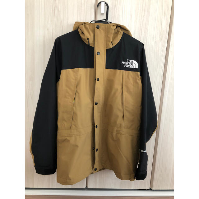 THE NORTH FACE MOUNTAIN LIGHT JACKET