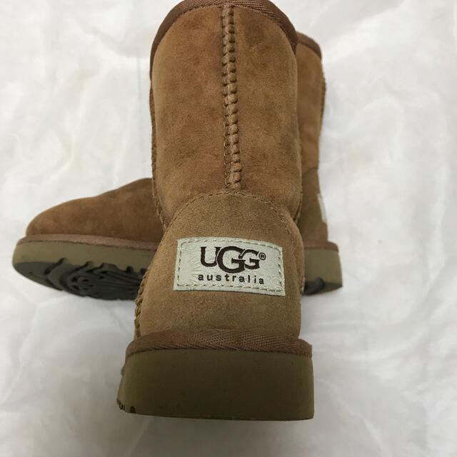 UGG(アグ)のUGG ムートンブーツ　16.0cm キッズ/ベビー/マタニティのキッズ靴/シューズ(15cm~)(ブーツ)の商品写真