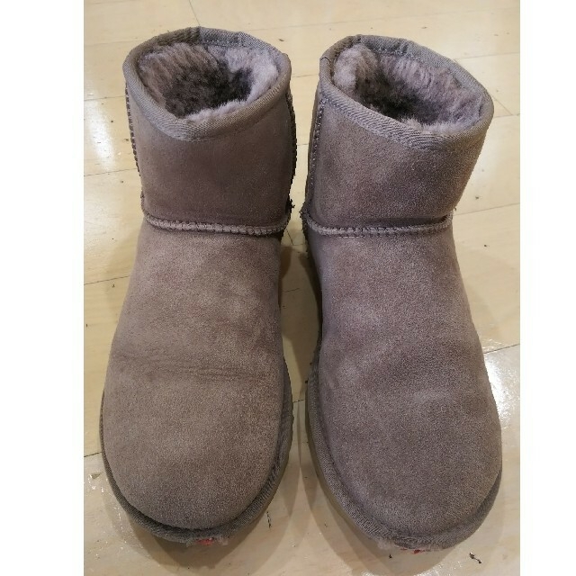 UGG CLASSIC MINI Ⅱ SYGR 9(26cm) | フリマアプリ ラクマ