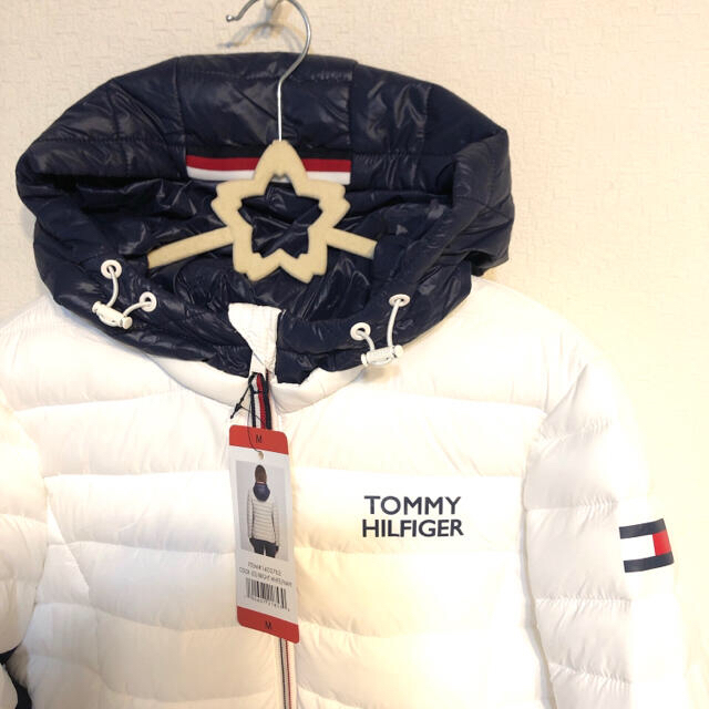 カラー TOMMY HILFIGER - トミー ヒルフィガー 新品ロゴ パーカー