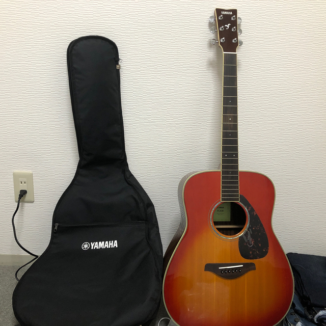 ヤマハ(ヤマハ)のyamaha  fg830 アコースティックギター 楽器のギター(アコースティックギター)の商品写真