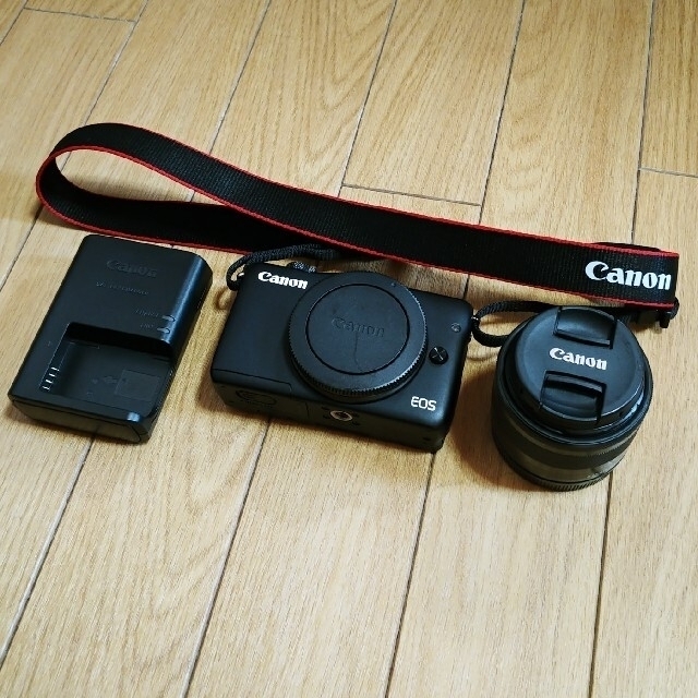CANON EOS m10 レンズキット ブラック CANON EOS m10 レンズキット ブラック