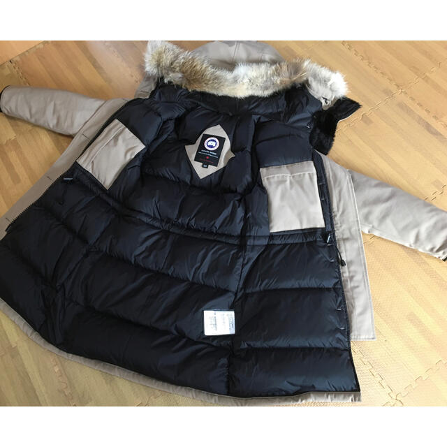 CANADA GOOSE(カナダグース)の専用　カナダグース　ＢRＯＮＴＥ　PＡＲＫＡ　タン　ＸＳ レディースのジャケット/アウター(ダウンジャケット)の商品写真