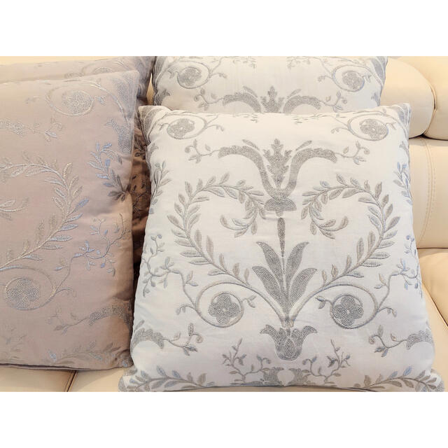 LAURA ASHLEY - ローラアシュレイ☆2個セット♪刺繍のジョゼッテ LAURA ASHLEY - ローラアシュレイ☆2個セット♪刺繍のジョゼッテ
