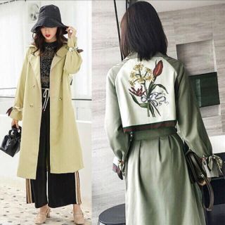 Ameri VINTAGE - 春先に。袖スカーフ カーキトレンチコートの Ameri VINTAGE - 春先に。袖スカーフ カーキトレンチコートの