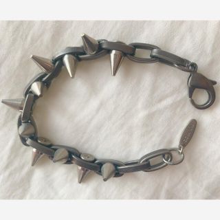 ヴィヴィアン(Vivienne Westwood) スタッズ ブレスレット/バングルの ヴィヴィアン(Vivienne Westwood) スタッズ ブレスレット/バングルの