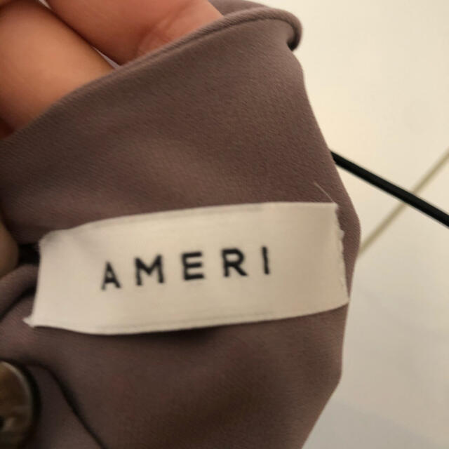 Ameri VINTAGE(アメリヴィンテージ)のAM様専用　アメリ　マントトップス　ブラウス レディースのトップス(シャツ/ブラウス(長袖/七分))の商品写真