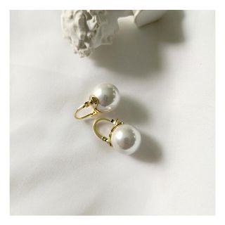 ザラ(ZARA)のビッグパール　一粒　ピアス　ゴールド(ピアス)