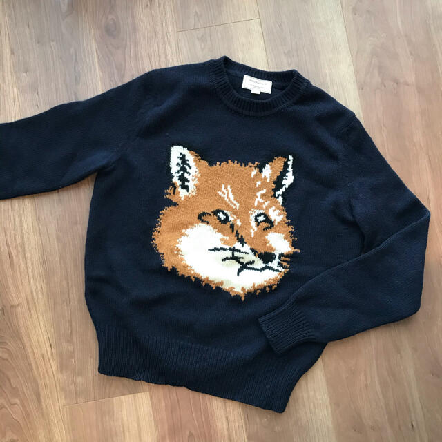 MAISON KITSUNE'(メゾンキツネ)のメゾンキツネ 🦊キツネフェイスニット レディースのトップス(ニット/セーター)の商品写真