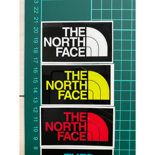 THE NORTH FACE(ザノースフェイス)のノースフェイス・5枚セット・5色　ラミネートUV加工済、耐光性もあります！ 自動車/バイクのバイク(ステッカー)の商品写真