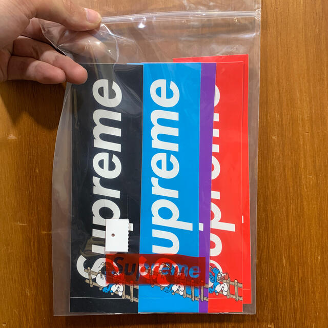 supreme  ステッカーセット　スマーフ