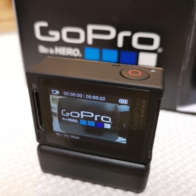 GoPro(ゴープロ)のGoPro HERO4 SILVER スマホ/家電/カメラのカメラ(コンパクトデジタルカメラ)の商品写真