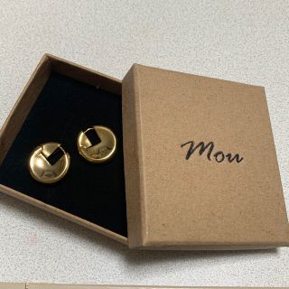 お値下げしました‼️新品未使用‼️mou キャッチ変形ピアス　ゴールド(ピアス)