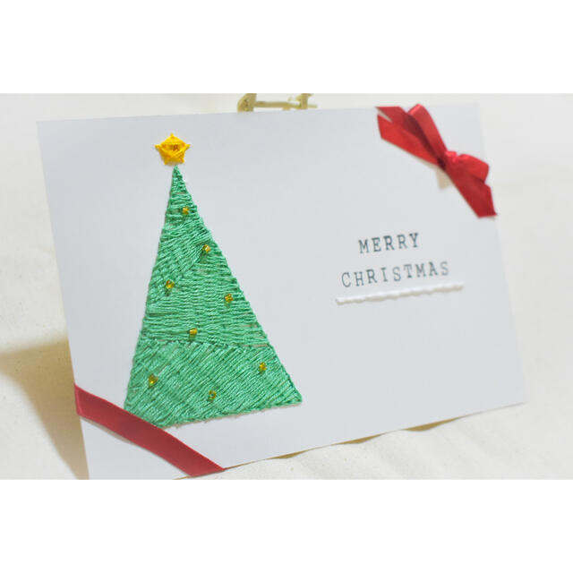 紙刺繍 クリスマスカード 🎄 ハンドメイドの文具/ステーショナリー(カード/レター/ラッピング)の商品写真