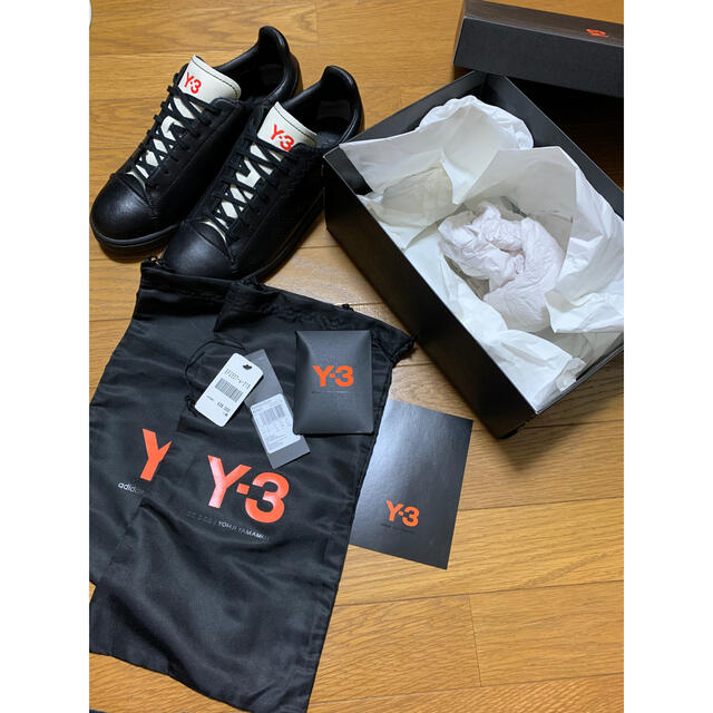 Y-3(ワイスリー)の値下げ不可　新品未使用　Y-3 YOHJI COURT 28センチ メンズの靴/シューズ(スニーカー)の商品写真