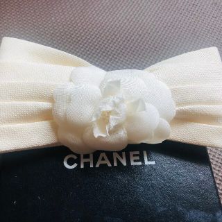 シャネル(CHANEL)の正規☆CHANEL シャネル カメリア リボン ホワイト バレッタ(バレッタ/ヘアクリップ)