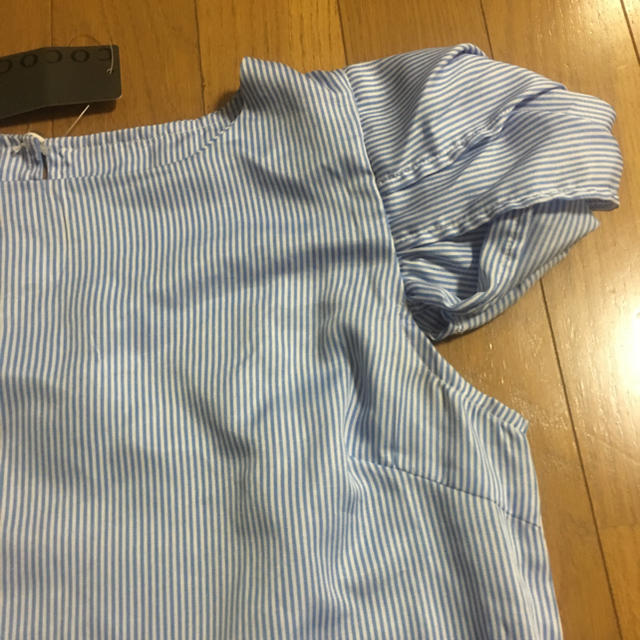 水色ストライプねじり袖ブラウス レディースのトップス(シャツ/ブラウス(半袖/袖なし))の商品写真