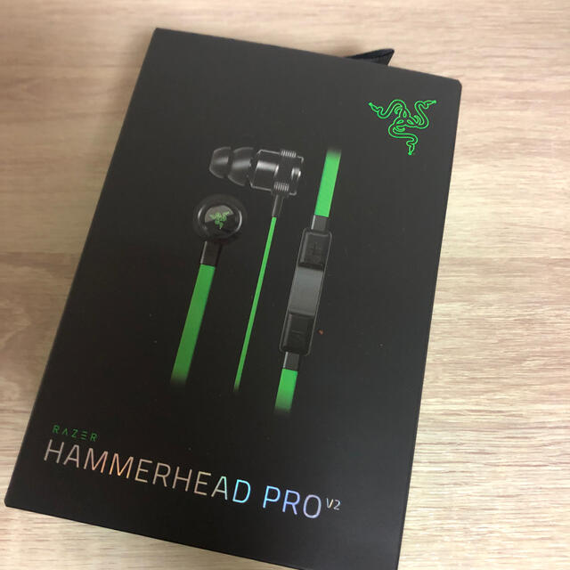 LAZER(レイザー)の【Razer Hammerhead Pro V2 】  スマホ/家電/カメラのオーディオ機器(ヘッドフォン/イヤフォン)の商品写真