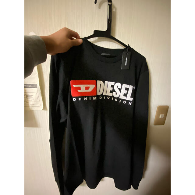 DIESEL(ディーゼル)のディーゼル　ロンt メンズのトップス(Tシャツ/カットソー(七分/長袖))の商品写真