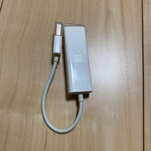 Apple(アップル)のApple USB Ethernet アダプタ スマホ/家電/カメラのPC/タブレット(PC周辺機器)の商品写真