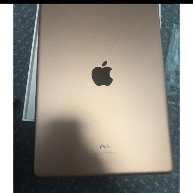 iPad8世代美品 WiFi ゴールド 32gb | フリマアプリ ラクマ