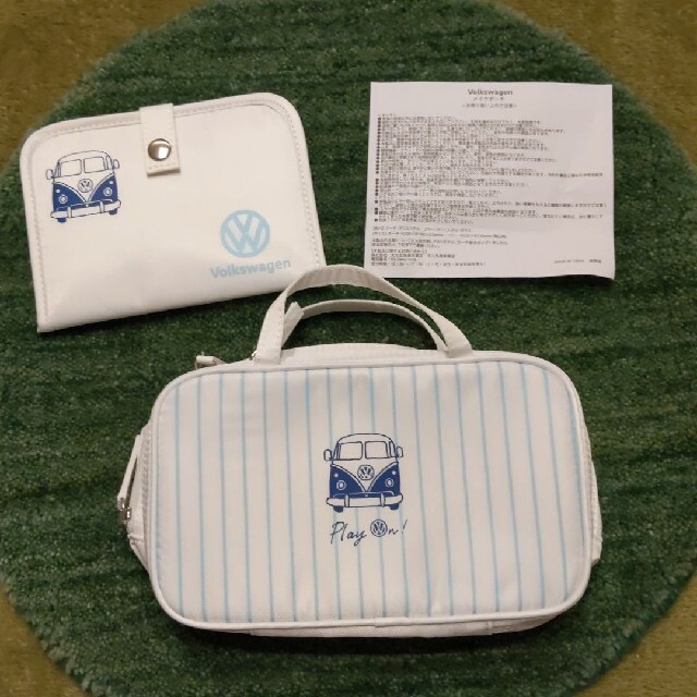 Volkswagen(フォルクスワーゲン)のフォルクスワーゲン　メイクポーチ レディースのファッション小物(ポーチ)の商品写真