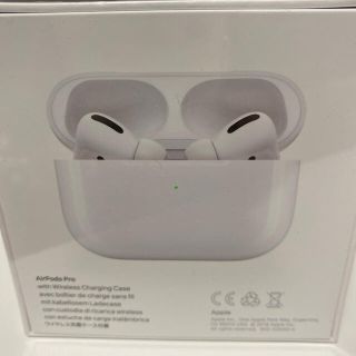 アップル(Apple)のAirPods Pro  新品未開封⭐︎MWP22J(ストラップ/イヤホンジャック)