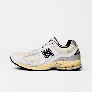 ニューバランス(New Balance)のnewbalance  2002 （期間限定価格）(スニーカー)