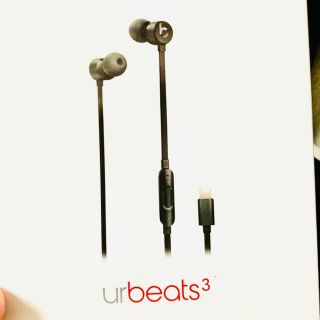 ビーツバイドクタードレ(Beats by Dr Dre)の（さとう様専用）urbeats3 イヤホン　ビーツ　美品(ヘッドフォン/イヤフォン)