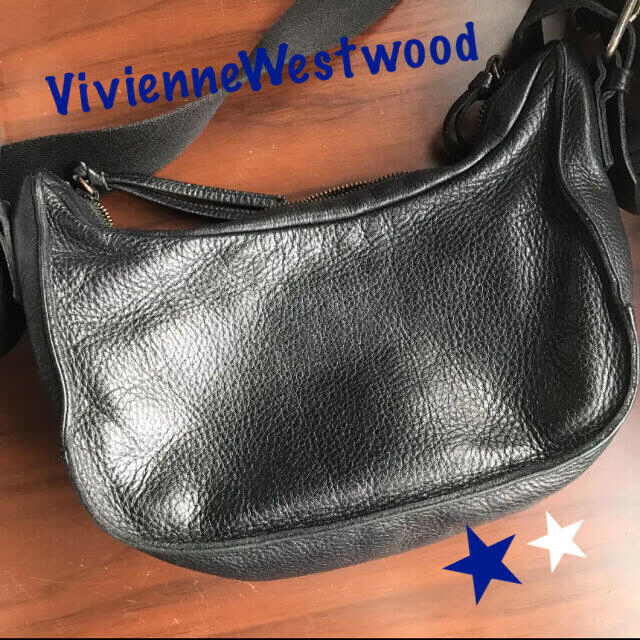 Vivienne Westwood(ヴィヴィアンウエストウッド)の【正規品】ヴィヴィアンウエストウッド  黒　ショルダー　高級レザー レディースのバッグ(ショルダーバッグ)の商品写真
