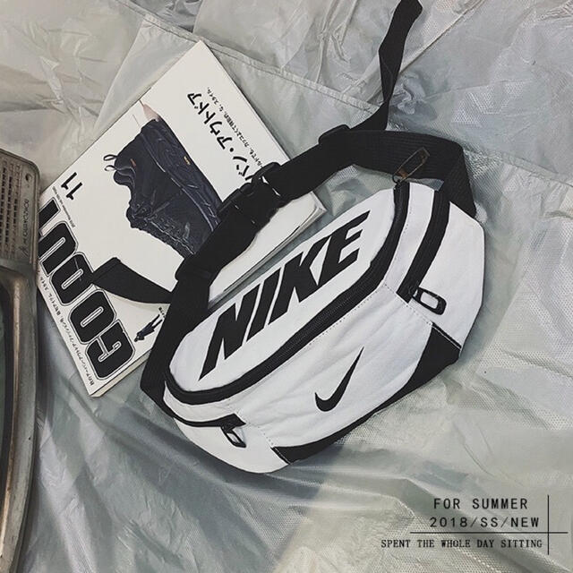 NIKE(ナイキ)のナイキ ウエストバッグ 0215 NIKE ウエストポーチ メンズのバッグ(ウエストポーチ)の商品写真