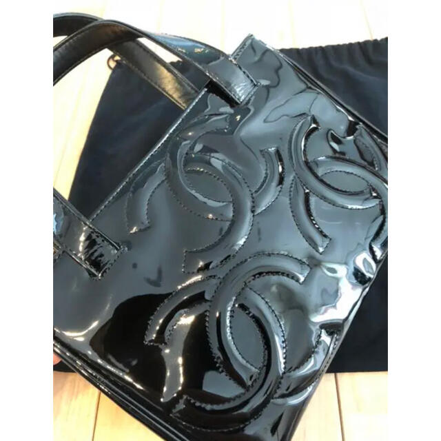 【美品】シャネル CHANEL エナメルトリプルココマーク トート ショルダー黒