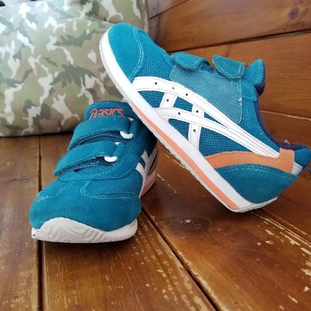 asics(アシックス)のアシックス　スクスク　18.5センチ キッズ/ベビー/マタニティのキッズ靴/シューズ(15cm~)(スニーカー)の商品写真