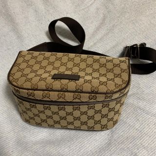 グッチ(Gucci)のグッチ　ボディバッグ(ボディーバッグ)