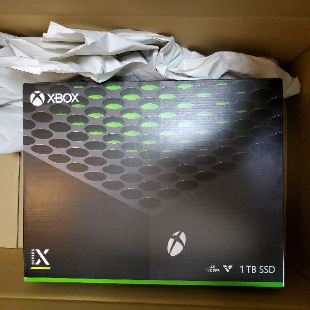 Xbox(エックスボックス)の【新品、未開封】Xbox Series X​ エンタメ/ホビーのゲームソフト/ゲーム機本体(家庭用ゲーム機本体)の商品写真