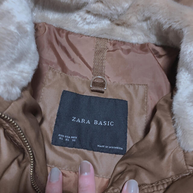 ZARA(ザラ)のザラᕱ⑅︎ᕱ人気で完売続いた美ラインダウンᕱ⑅︎ᕱ茶系 レディースのジャケット/アウター(ダウンベスト)の商品写真