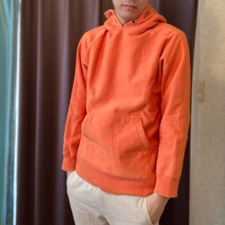 men'sオレンジパーカー　サイズはMからＬ(パーカー)