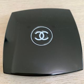 シャネル(CHANEL)の《CHANEL》プードゥル ルミエール グラッセ(フェイスパウダー)