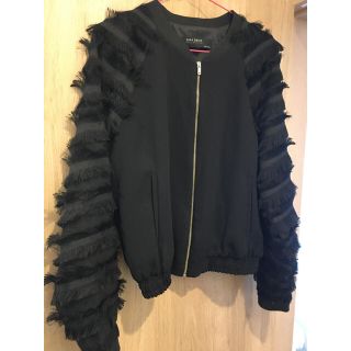 ザラ(ZARA)のZara ザラ　フリンジブルゾン黒　Sサイズ(ブルゾン)