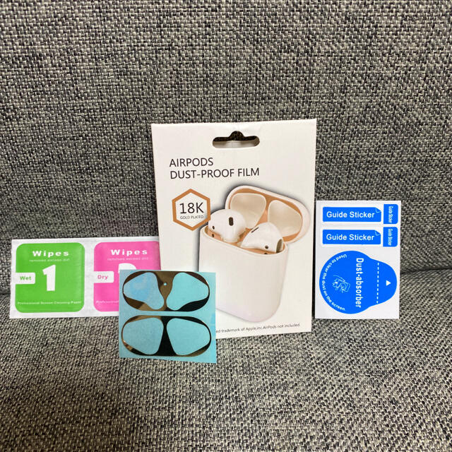 Apple(アップル)の新品　AirPods ダストガード ゴールド　クリーンシート付 スマホ/家電/カメラのオーディオ機器(ヘッドフォン/イヤフォン)の商品写真