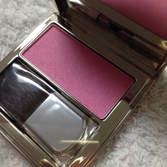 RMK(アールエムケー)のピンクのパウダーチーク コスメ/美容のベースメイク/化粧品(チーク)の商品写真
