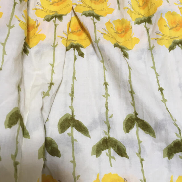 conges payes ADIEU TRISTESSE(コンジェペイエアデュートリステス)の花柄スカート レディースのスカート(ひざ丈スカート)の商品写真