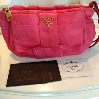 PRADA - 最終お値下げ正規PRADAリボンポーチの通販 by ゆう ...